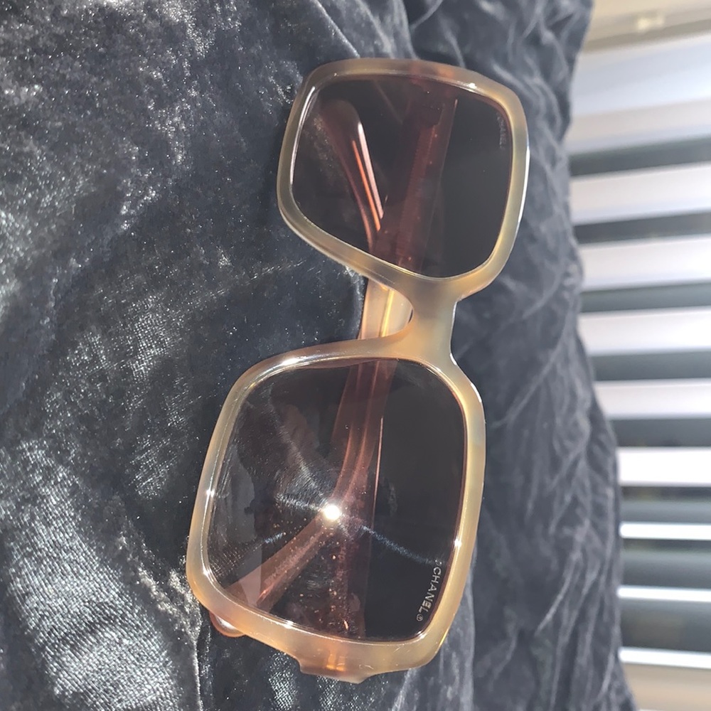 CHANEL sunglasses